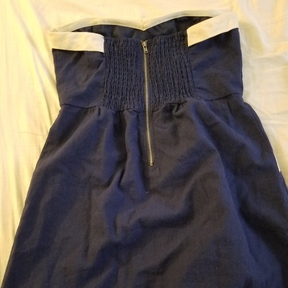 Dress - Picture 3 of 5